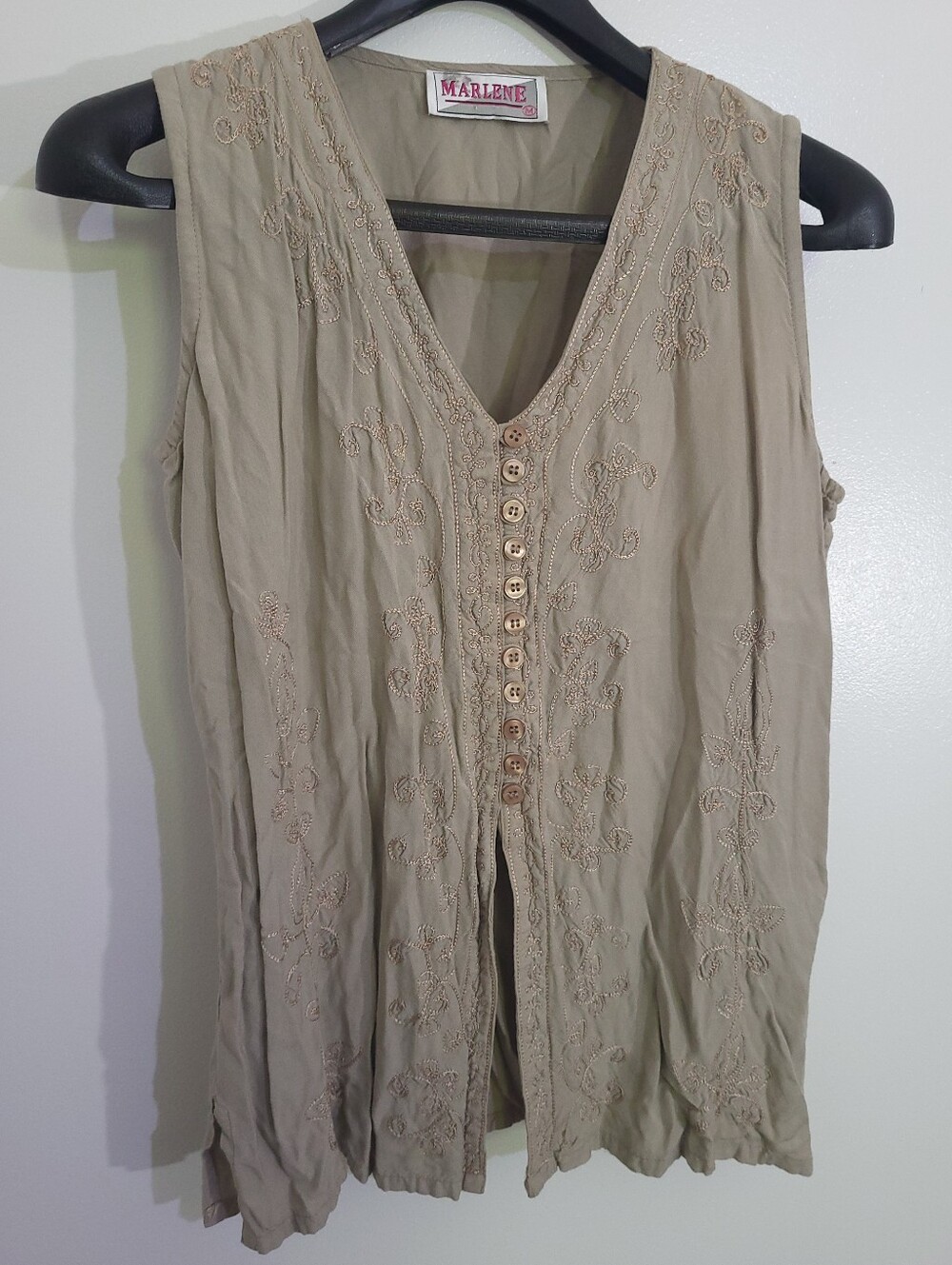 Vintage 90s/Y2K Marlene Embroidered Rayon Sleeveless Top Vest Beige Size M